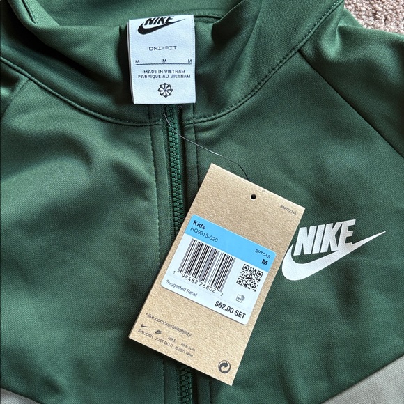 Nike Boys tracksuit jacket pants size medium new - Picture 3 of 3